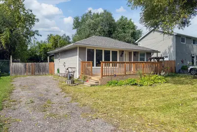 44 Glenview Avenue, Georgina, On L0e 1n0