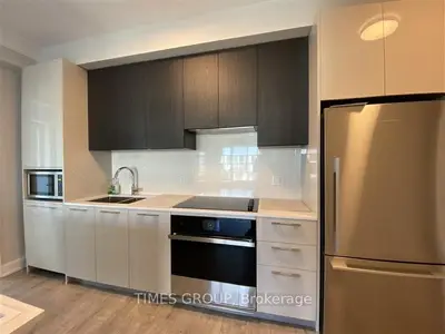 8 Water Walk Drive 910, Markham, On L3r 6l4