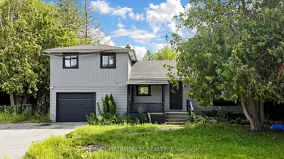 1051 Goshen Road, Innisfil, On L9s 2b5