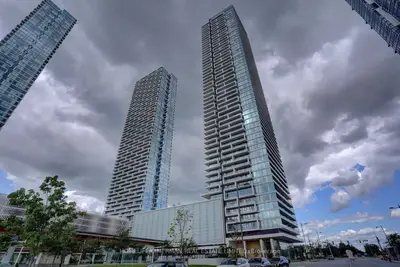 950 Portage Parkway 4711, Vaughan, On L4k 0j7