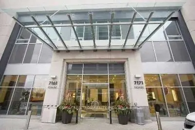 7171 Yonge Street 2412, Markham, On L3t 0c5