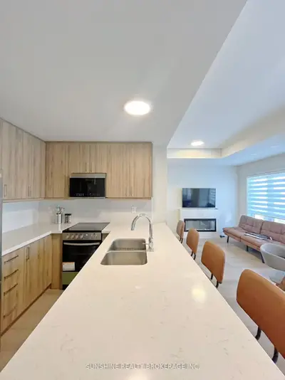 156 Matawin Lane, Richmond Hill, On L4b 0h7