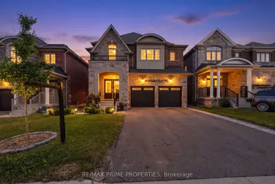 28 Frederick Taylor Way, East Gwillimbury, On L0g 1m0