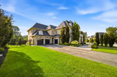 18 Westbrooke Boulevard, King, On L0g 1n0