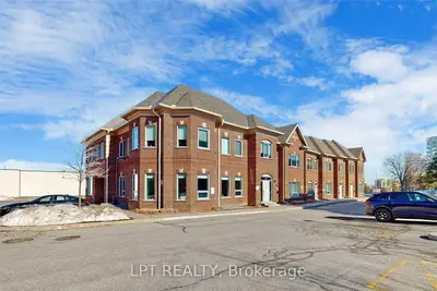 30 Wertheim Court 18 - Main Floor, Richmond Hill, On L4b 1b9