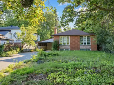 30 Willow Street, East Gwillimbury, On L9n 1j4