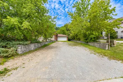 108 Garden Avenue, Richmond Hill, On L4c 6m1