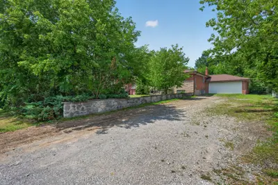 108 Garden Avenue, Richmond Hill, On L4c 6m1