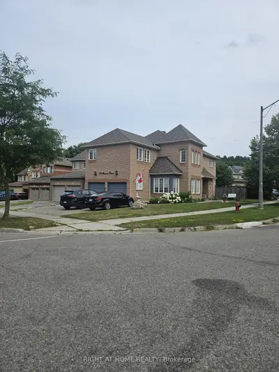 58 Stemmle Drive Basement, Aurora, On L4g 6n4