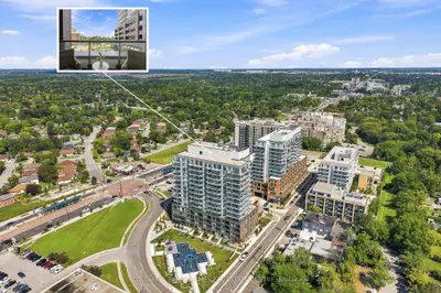 185 Deerfield Road 220, Newmarket, On L2y 0g7