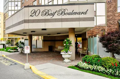 20 Baif Boulevard 705, Richmond Hill, On L4c 8t1