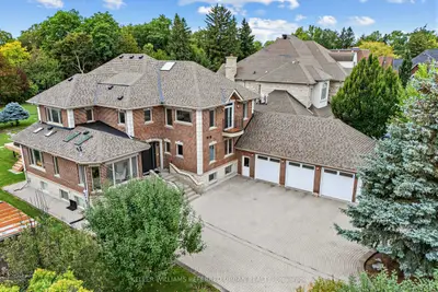 18 Yongeview Avenue, Richmond Hill, On L4c 7a4