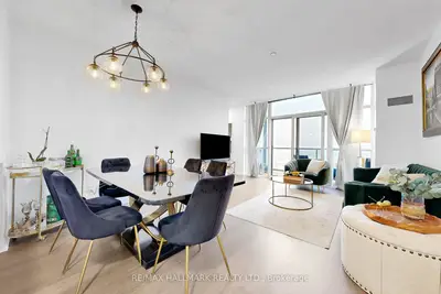 55 Oneida Crescent Ph 10, Richmond Hill, On L4b 0e8