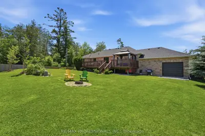 101 Maple Avenue, Georgina, On L0e 1r0