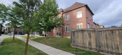119 Lindbergh Drive, Vaughan, On L4h 1m1