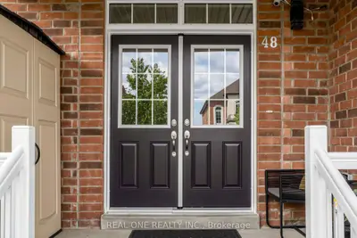 48 Lanark Street, Bradford West Gwillimbury, On L3z 0w7