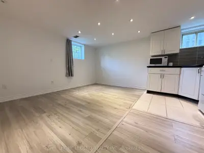427 Taylor Mills Unit B Drive S Bsmt, Richmond Hill, On L4c 2t3