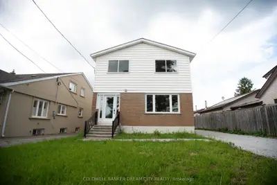 22 Elm Grove Avenue Upper, Richmond Hill, On L4e 2t1