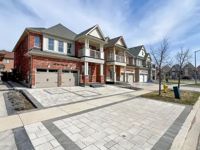 283 John Davis Gate, Whitchurch-stouffville, On L4a 1t5