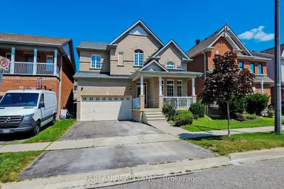 38 Billingham Heights, Aurora, On L4g 7y1