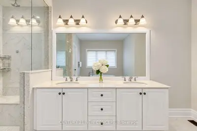 104 Burns Boulevard, King, On L7b 0m5