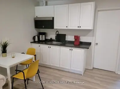 287 Lorne Avenue E, Newmarket, On L3y 4k6