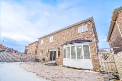 3 Chokecherry Crescent, Markham, On L6e 0j6