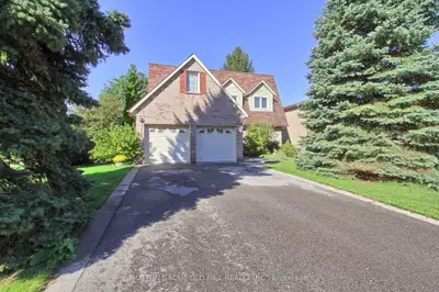 129 Robin Court, Newmarket, On L3y 6b2