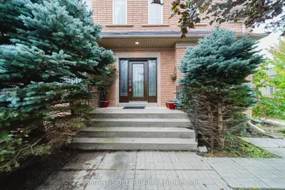 16 Courtney Crescent, Richmond Hill, On L4e 4b9