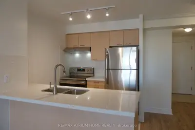 51 Saddlecreek Drive 815, Markham, On L3t 7z1