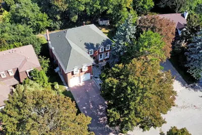 88 Cambridge Crescent, Richmond Hill, On L4c 6g2