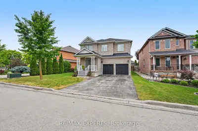 15 Arrowood Crescent, Vaughan, On L4h 2r4