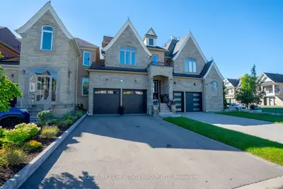 67 Alex Campbell Crescent, King, On L7b 1k9