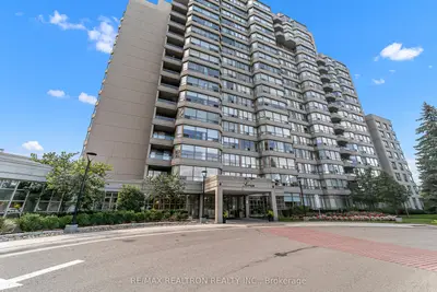 7 Townsgate Drive 810, Vaughan, On L4j 7z9