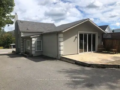 116 Main Street N, Uxbridge, On L9p 1c7