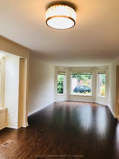 186 Huntington Park Drive, Markham, On L3t 7a7
