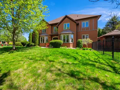 888 Cresta Rider Place, Newmarket, On L3x 1l5