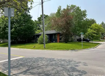 1 Willis Drive, Aurora, On L4g 2j8