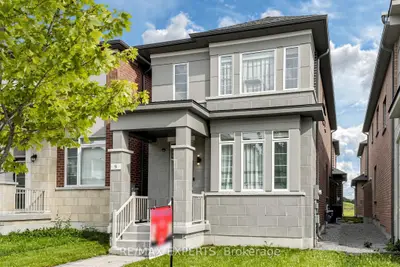 9 Applegate Drive, East Gwillimbury, On L9n 0r2