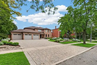 155 Dianawood Ridge, Vaughan, On L4l 6w9