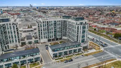 12 Woodstream Boulevard 201, Vaughan, On L4l 8c4