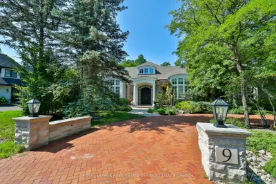 9 Seinecliffe Road, Markham, On L3t 1k3