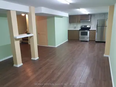 110 Patterson Street, Newmarket, On L3y 4y8