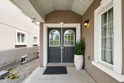 545 Clifford Perry Place, Newmarket, On L3x 0j1