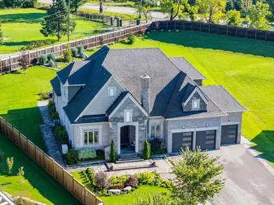 8 Kingstree Court, Whitchurch-stouffville, On L4a 0g9
