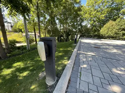 15342 Yonge Street, Aurora, On L4g 1n8