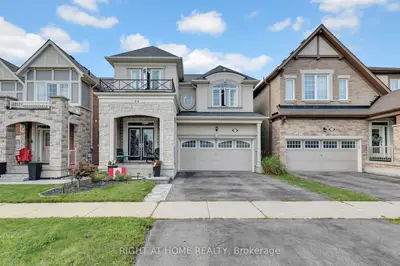 171 Thomas Phillips Drive, Aurora, On L4g 0x9