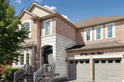 32 Casa Nova Drive, Vaughan, On L4h 3a1
