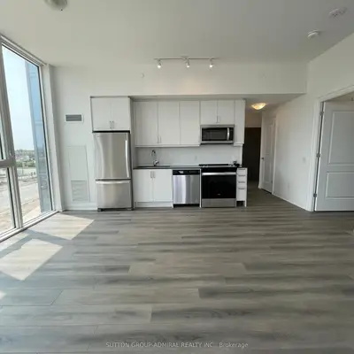 10 Gatineau Drive 201, Vaughan, On L4j 8h5