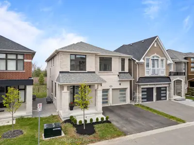99 Black Walnut Court, Aurora, On L4g 3x7